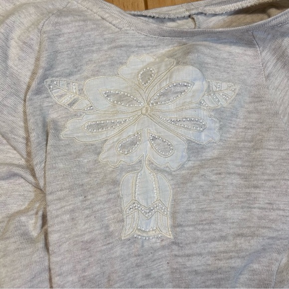 Loft Light Gray with White Embroidered Sleeves - Picture 5 of 10
